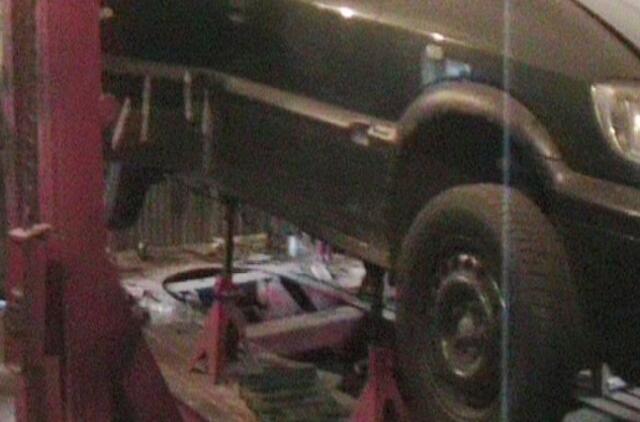 FNTT nutraukė nelegalų automobilių remontą