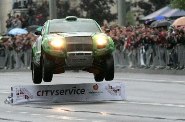 Gedimas nesustabdė lietuvių pasiruošimo Šilko kelio maratonui