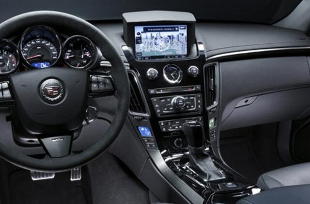 "General Motors" atšaukia 20 tūkstančių kadilakų