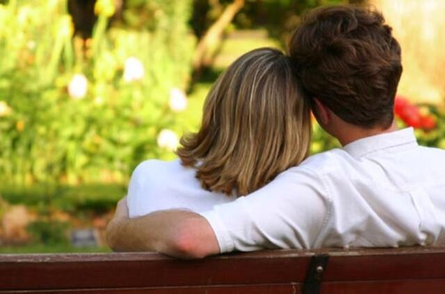 Kaip išlikti įsimylėjėliams auginant vaikus?