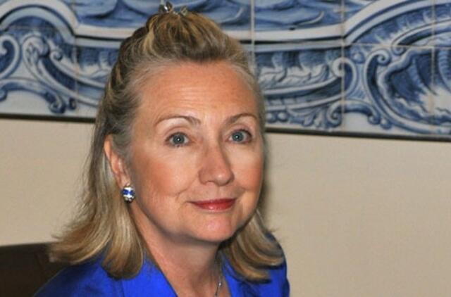 Nauja Hillary Clinton šukuosena kursto aistras