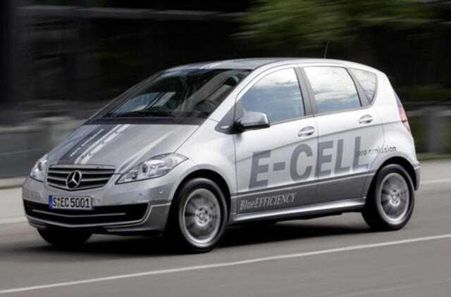 Naujasis "Mercedes-Benz" elektromobilis "A-Class E-Cell"