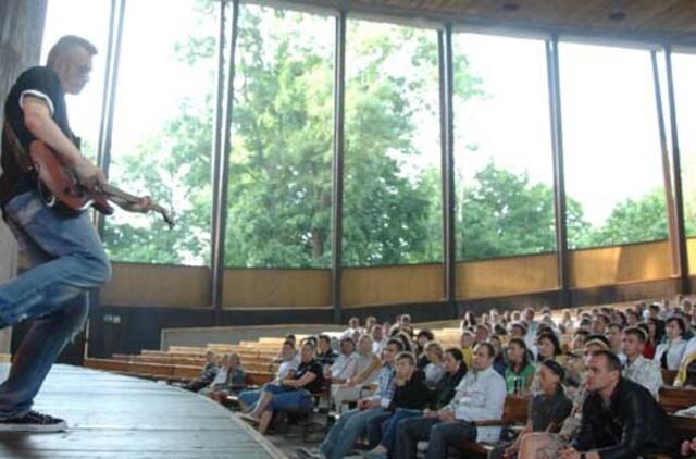 Palangos vasaros estrada - pakeliui į kurortą