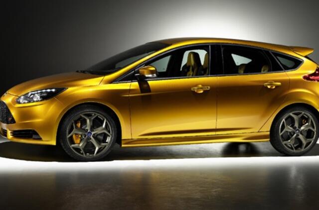 Paryžiaus parodoje "Ford“ demonstruos būsimą sportinį "Focus ST“ modelį