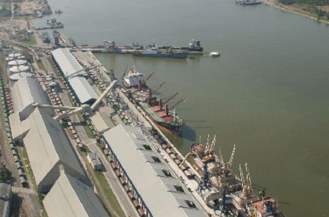 Pasirašyta sutartis dėl krantinių rekonstravimo ir pratęsimo