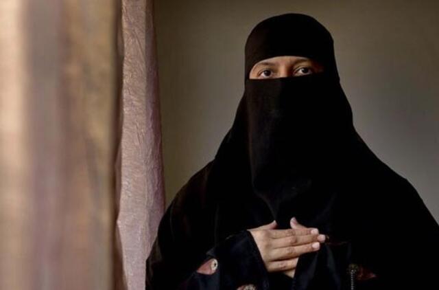 Prancūzijoje galutinai pritarta burkų draudimui