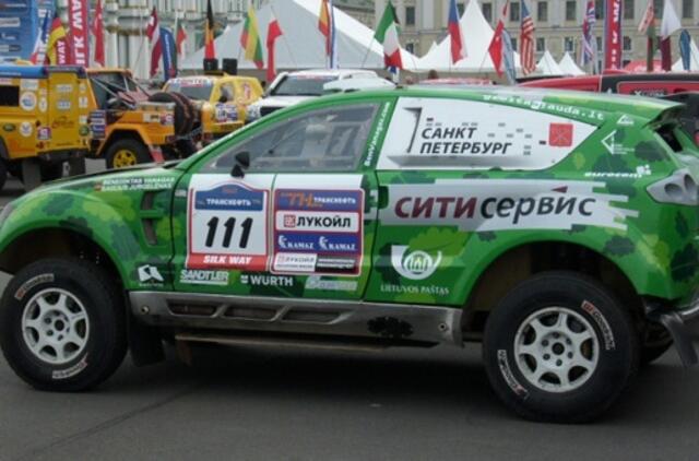 "Šilko kelias 2010": lietuvių ekipažas pakilo į aštuntąją vietą