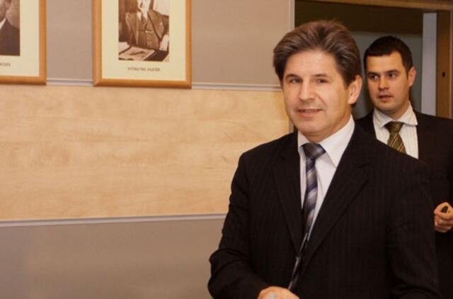 "Star1 Airlines" iki penktadienio turi įrodyti, kad gali tęsti savo veiklą