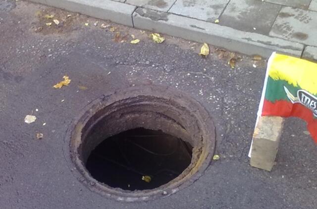 Atvirą šulinį pažymėjo Lietuvos trispalve