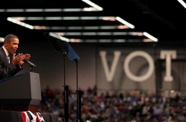 Barakas Obama leidosi į agitacinį turą