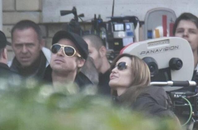 Bosnija ir Hercegovina neleido Angelinai Jolie šalyje filmuoti debiutinės kino juostos