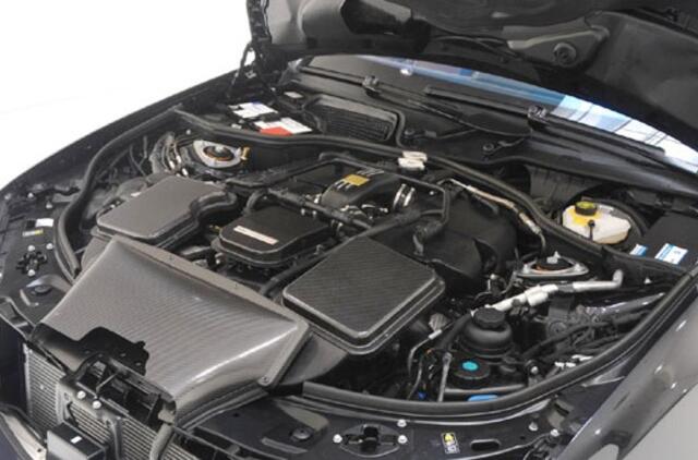 "Brabus SV12 R Biturbo 800" - galingiausias verslo klasės sedanas pasaulyje