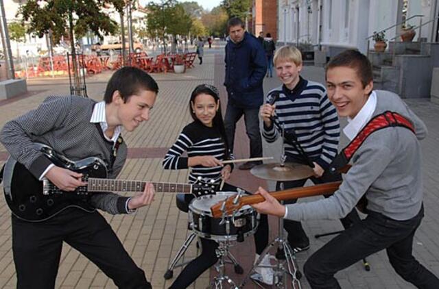 Grupė "Nervas" šturmuoja televiziją