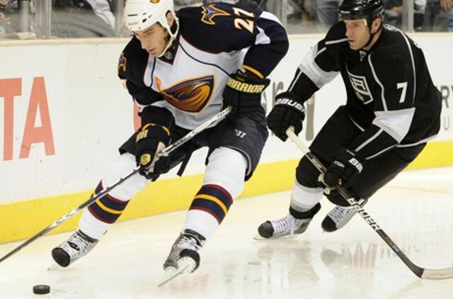 Įsibėgėja NHL čempionatas