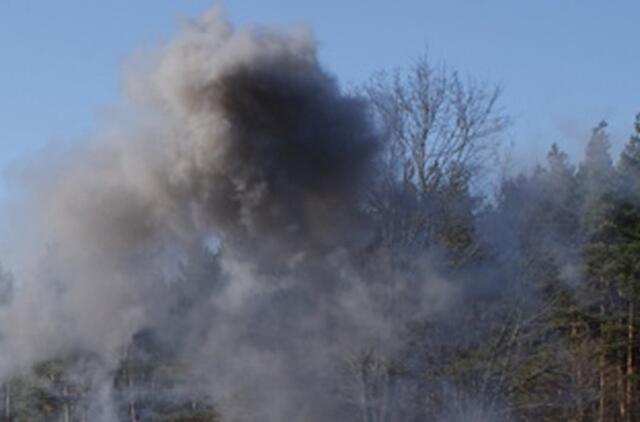 Jaunas vyras užduso nuo dūmų automobilyje