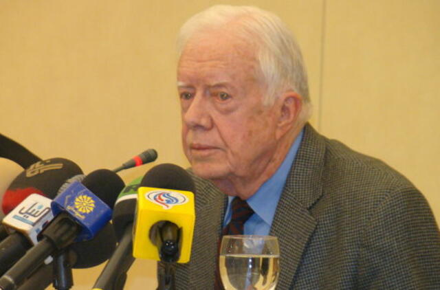 Jeruzalėje gyvenantis arabas bandė taranuoti Džimio Karterio konvojų