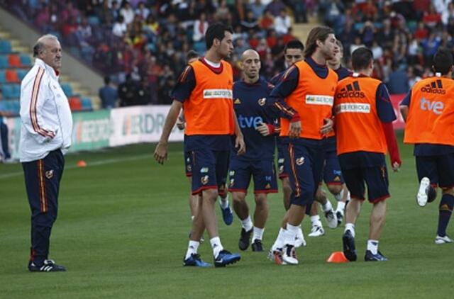 Lietuvos rinktinė svečiuose nusileido ispanų futbolininkams 1:3