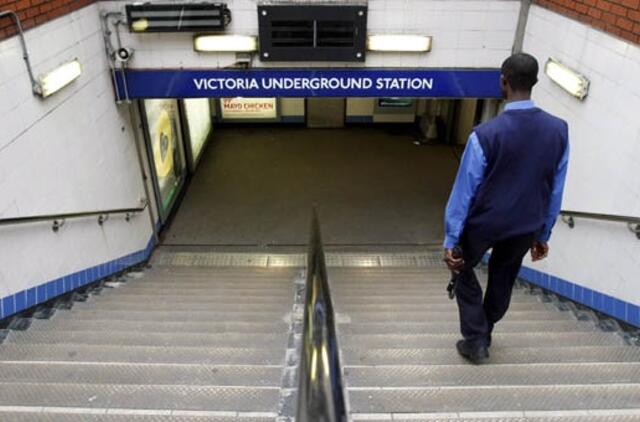 Londono metro personalo streikas sutrikdė šalies sostinėje požeminių traukinių eismą