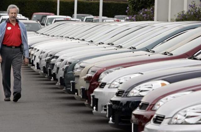Naujų automobilių pardavimas Europoje krenta
