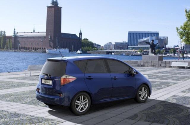 Paryžiaus autosalonas: "Toyota Verso S"