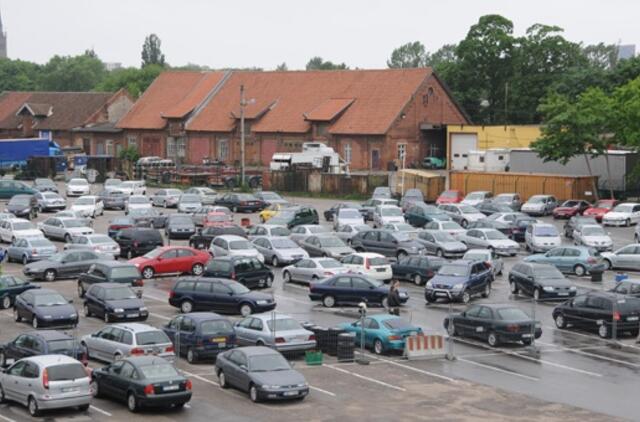 Perkant naudotą automobilį dokumentuose patariama nurodyti jo realią kainą