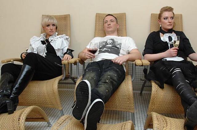 Radijo eteryje - atnaujintas "Junior" hitas "Jausmai"