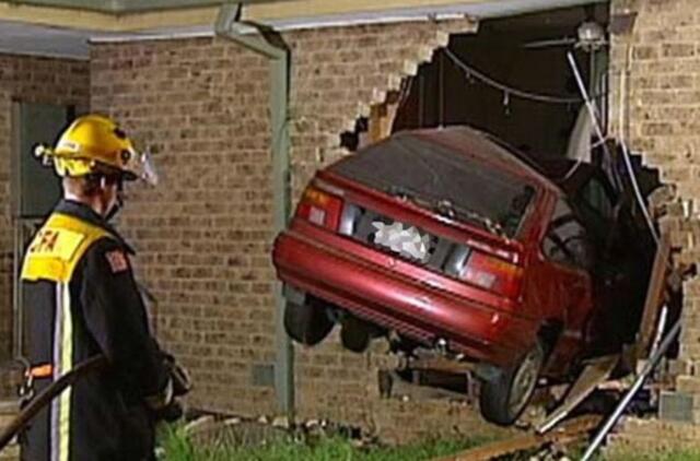 Sėdėjimas naktimis prie kompiuterio gali išgelbėti gyvybę