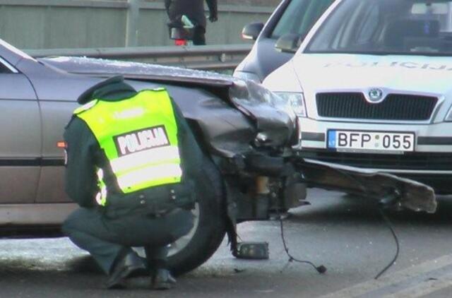 Slidu: Klaipėdoje ir rajone daužėsi automobiliai