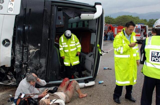 Turkijoje per autobuso avariją žuvo 1 žmogus, 18 sužeista