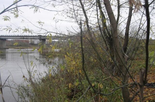 Dingusio profesoriaus daiktai rasti prie upės