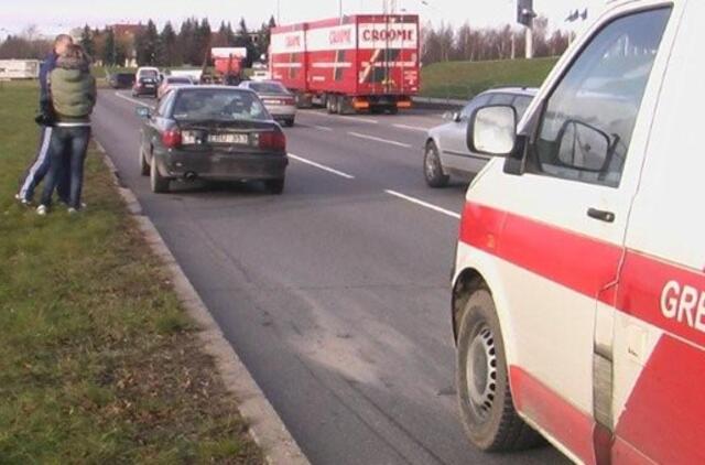 GMP automobilyje sužalota ir medikė, ir pacientas