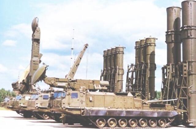 Iranas bandys į S-300 panašią priešraketinės gynybos sistemą
