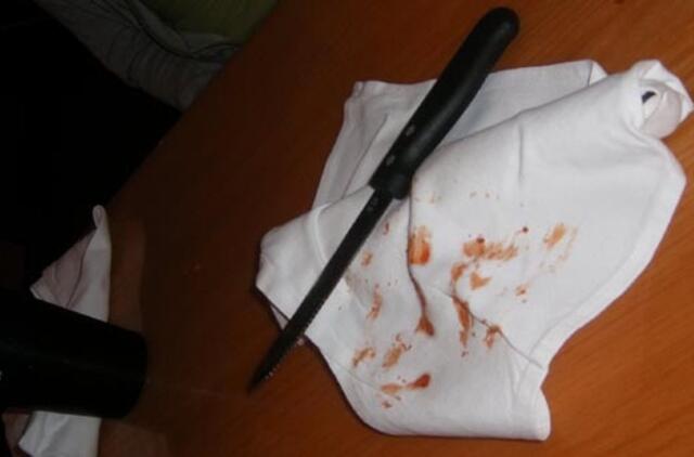 Klaipėdoje brolis mirtinai sužalojo seserį peiliu