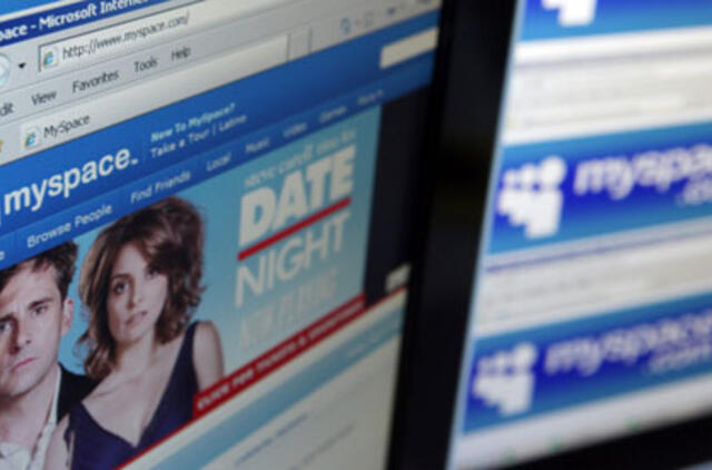 "MySpace" pasirašė sandorį su "Facebook"