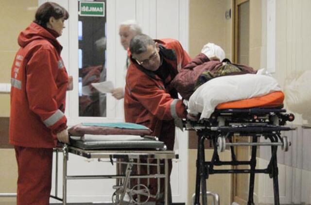 Reformuotų ligoninių medikai gyvybes gelbsti savo iniciatyva