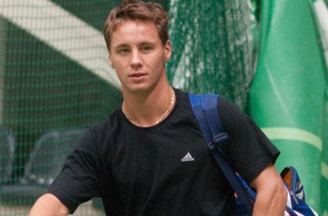Ričardas Berankis toliau krenta žemyn