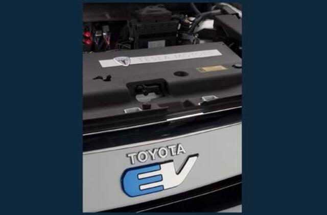 "Tesla" "įelektrino" "Toyota" kompaktinį visureigį RAV4