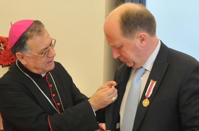 Andrius Kubilius asmeniškai išbandė elektromobilio galimybes