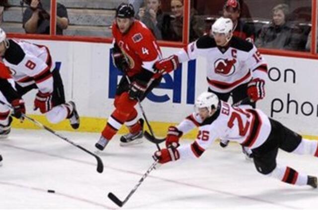 Dainius Zubrus pelnė įvartį