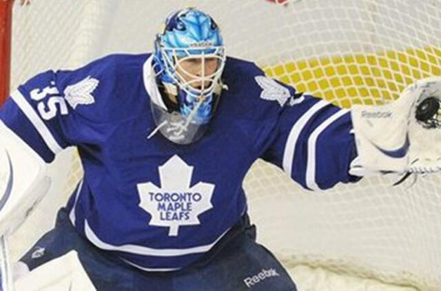 Pergales NHL iškovojo Filadelfijos ir Toronto ledo ritulininkai