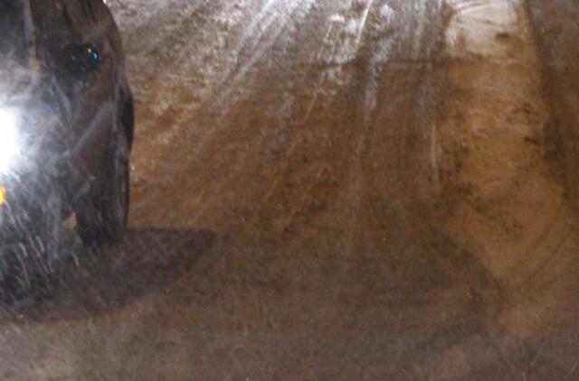 Šilutės rajone automobilis mirtinai sužalojo pėsčiąją