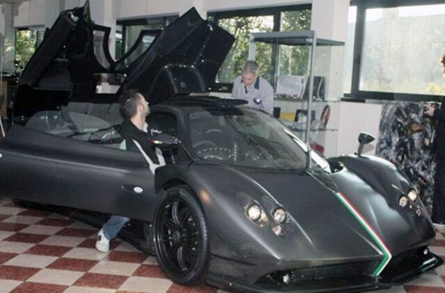 Sportiniai modeliai: "Pagani Zonda Absolute"