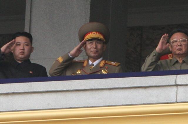 Traukinys su dovanomis Kim Čen Iro sūnui nuriedėjo nuo bėgių