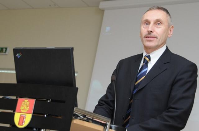 "Tvarkiečiai" jau surinko reikiamą kiekį parašų interpeliacijai Arvydui Sekmokui pradėti