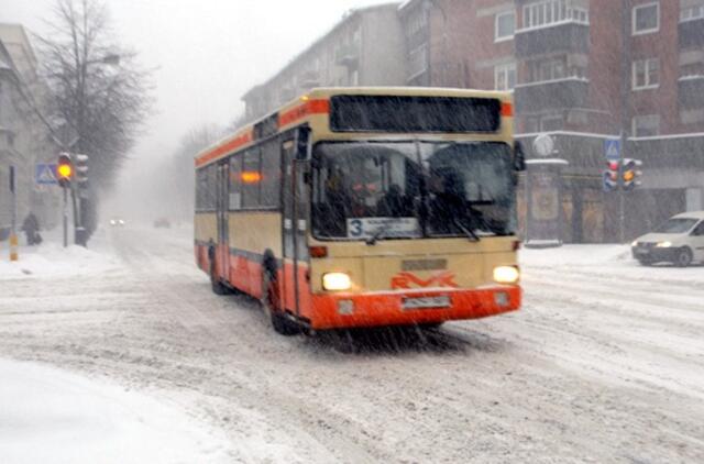 Uostamiesčio autobusų grafiką sujaukė sniegas