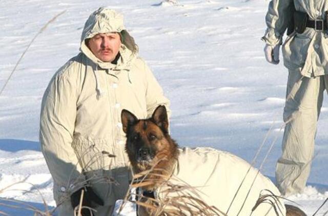 Vaikinas slapta sekė pasieniečius