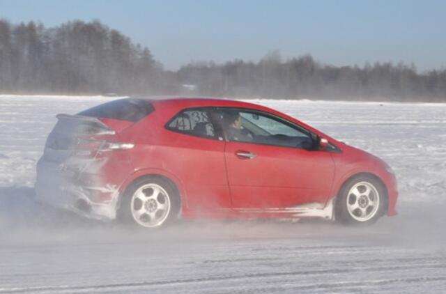 Vairuotojams: eismo sąlygos patenkinamos