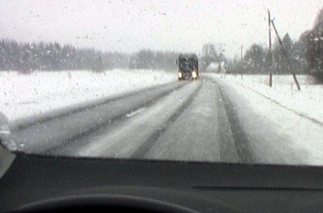 Vairuotojams: keliuose eismo sąlygos patenkinamos