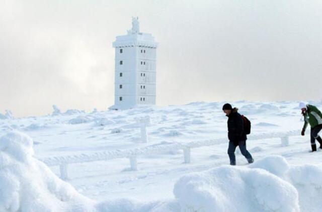 Vokietiją užpustė sniegas