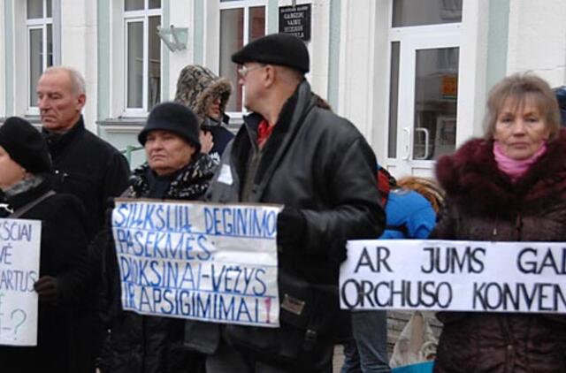 Bus pradėti rinkti parašai dėl gyventojų apklausų